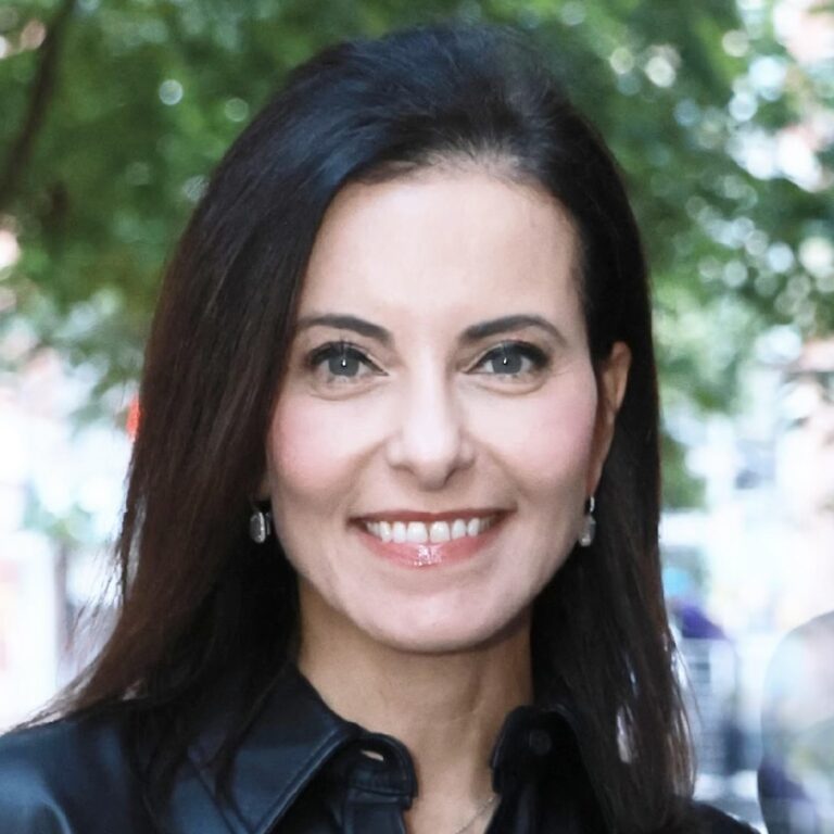 Headshot Dina Powell McCormick